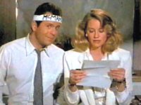 Moonlighting -- Maddie and David reading their fanmail